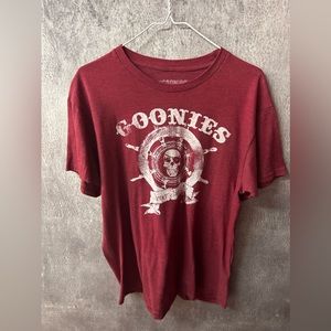 Goonies graphic T-shirt, size large
